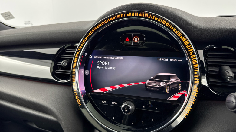 MINI Hatchback 135kW Cooper S Level 3 33kWh 3dr Auto Electric Hatchback